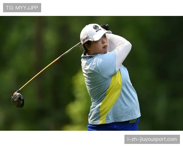 减肥不必苦战?冯珊珊“躺着瘦”理念解析 减肥不必苦战?冯珊珊“躺着瘦”理念解析